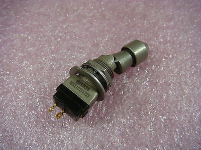 EATON Cutler Hammer MS21026-E221 Toggle Switch 5A 28VDC